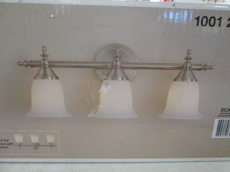 lot 128 image: Hampton bay 3-light vanity fixture ...