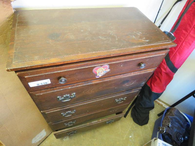 Dresser