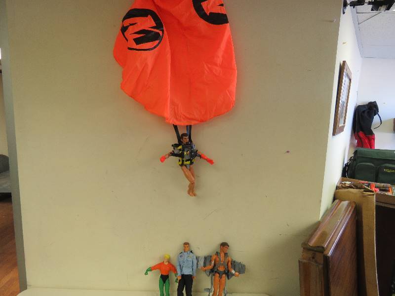 Figurines
