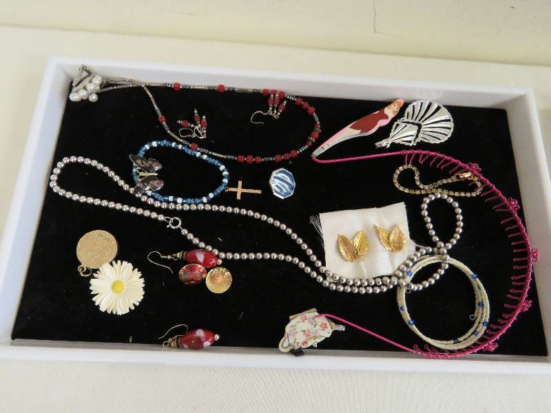 Jewelry lot