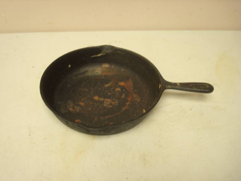 lot 37 image: Cast Iron Pan, Used, Show Wear