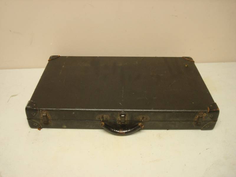 lot 48 image: Vintage Flat Case, Shows Wear