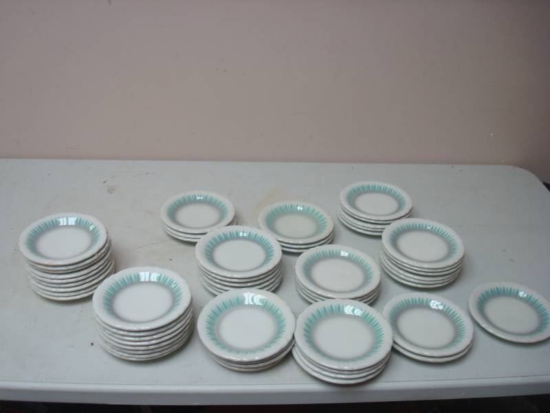 lot 64 image: Large Lot Of Restaurant Saucer Plates