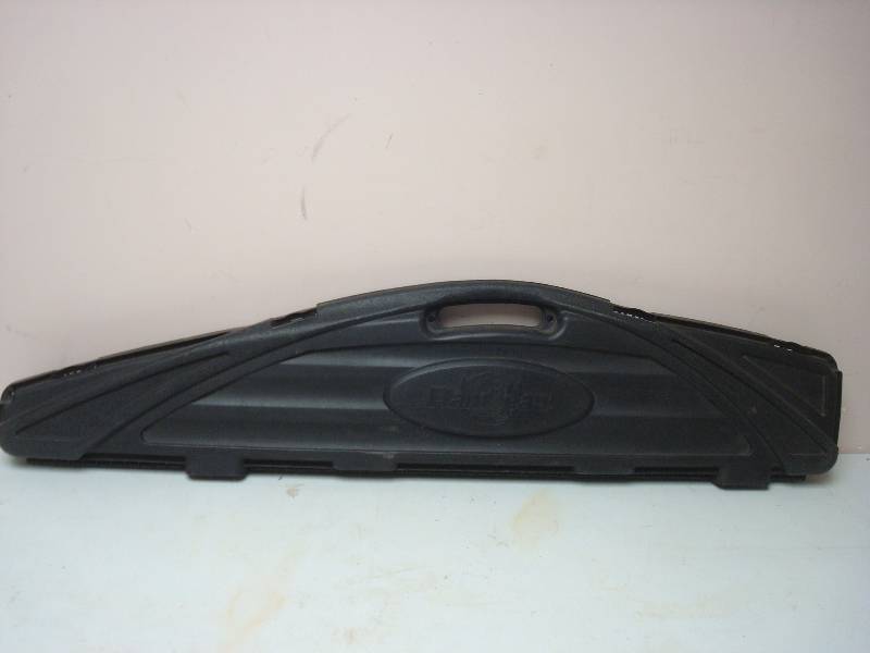 lot 73 image: Flambeau Hard Gun Case, Used
