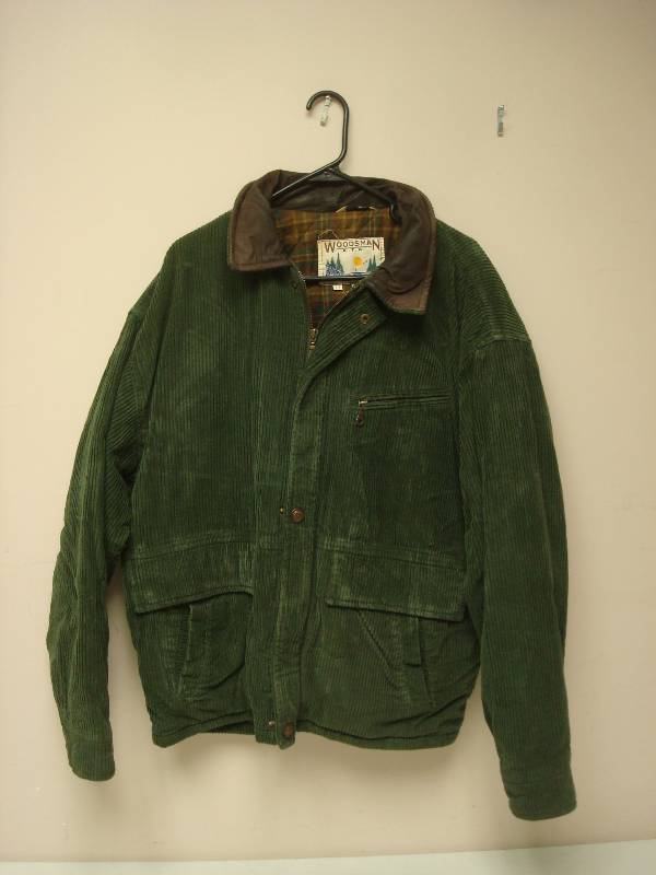 lot 81 image: Woodsman Green Cordaroy Coat, Used Shows Wear, Size Large