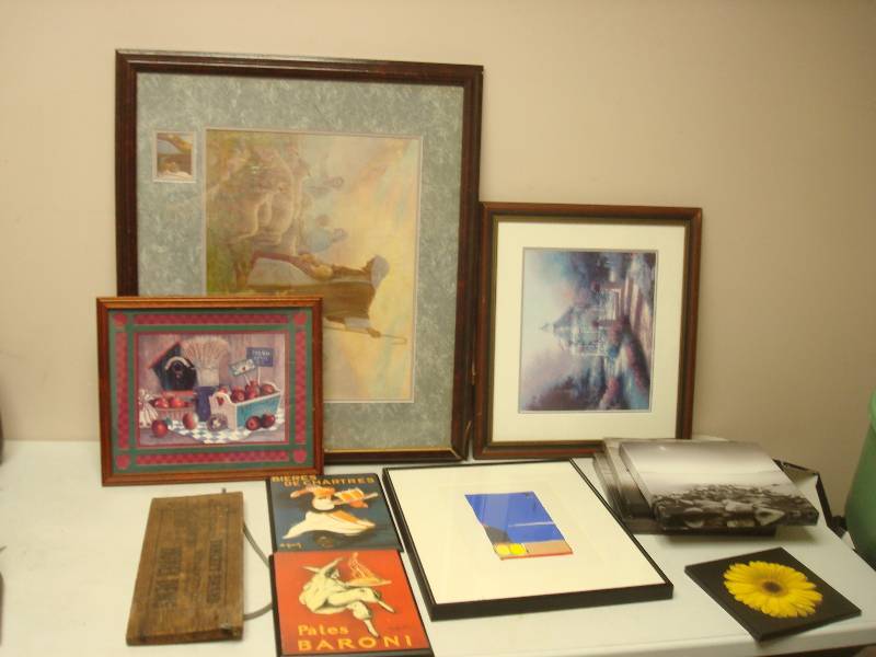 lot 117 image: Lot Of Pictures And Wall Decor