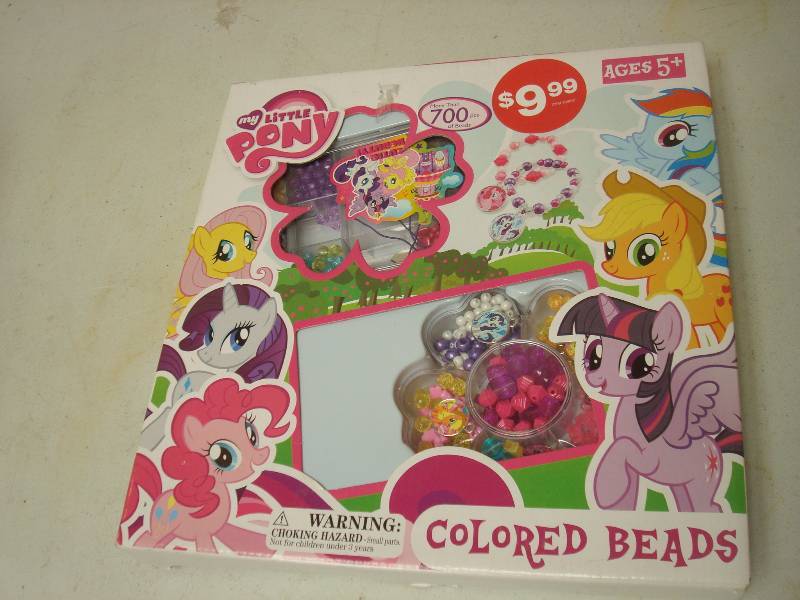 lot 133 image: My Little Pony Bead Set, Some Wear To Package