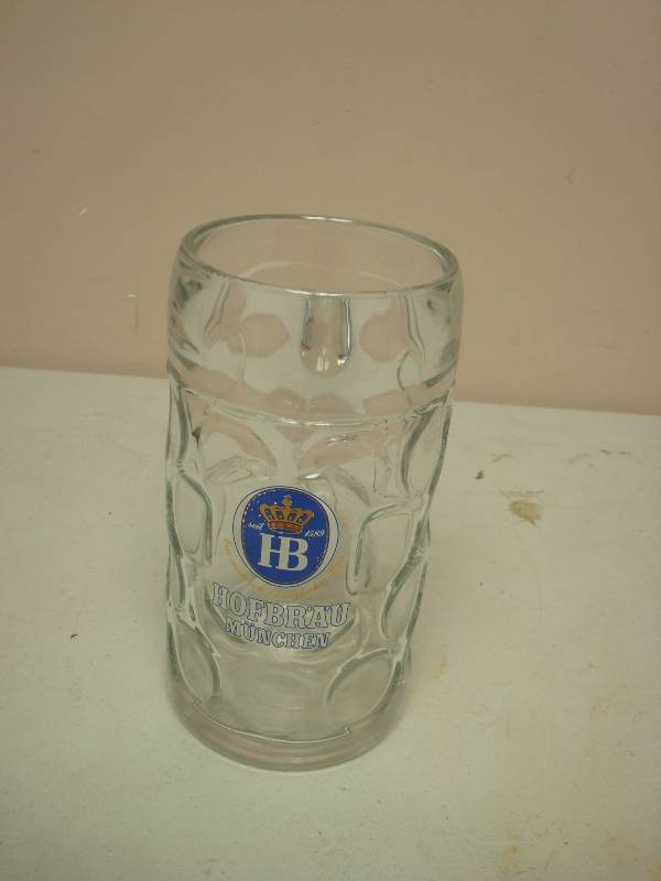 lot 144 image: Large Hofbrau Munchen Glass