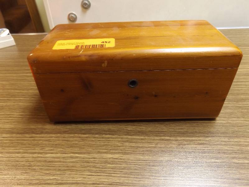 Lane Mini Cedar Chest