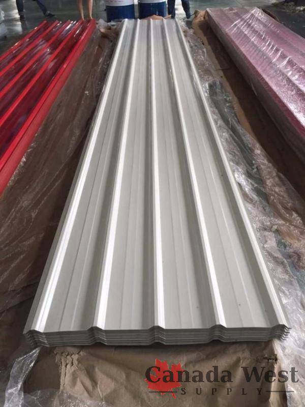 DAMAGED STEEL SIDING 10 FT WHITE 80 SHEETS 29 GAUGE LOT 3