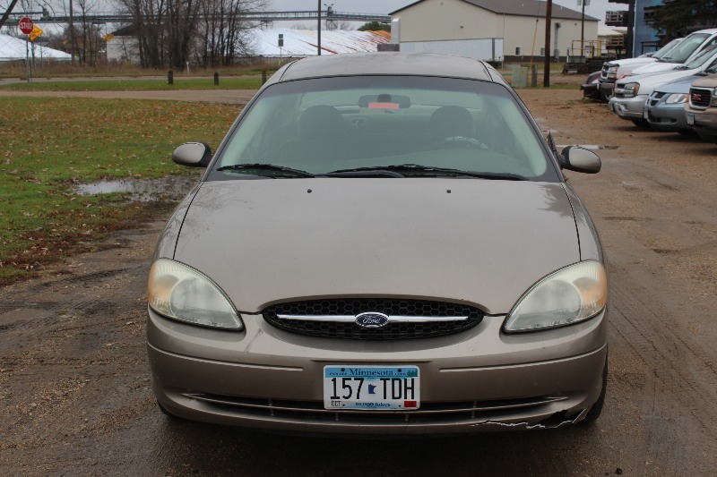 2002 Ford Taurus SES