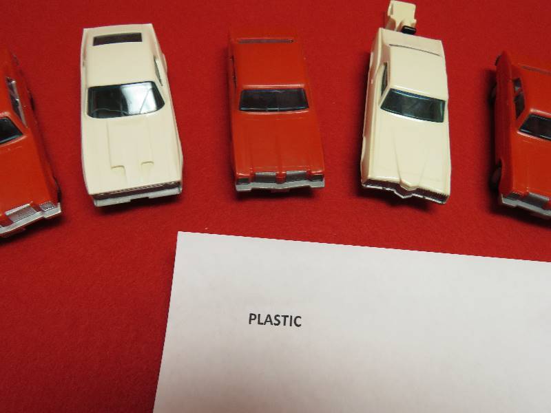 lot 8 image: Collectible Plastic Cars