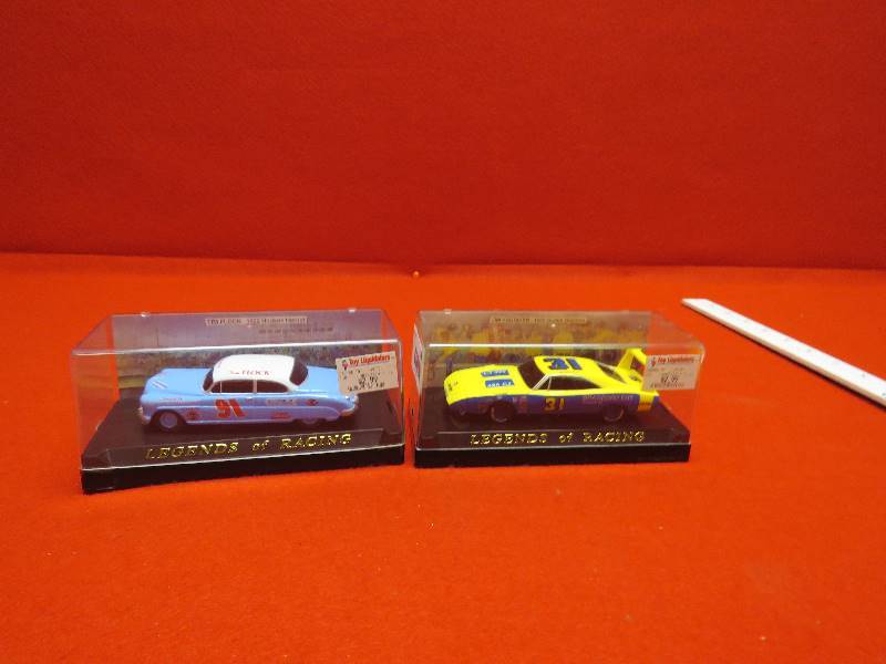 lot 49 image: Collectible Legands of Racing