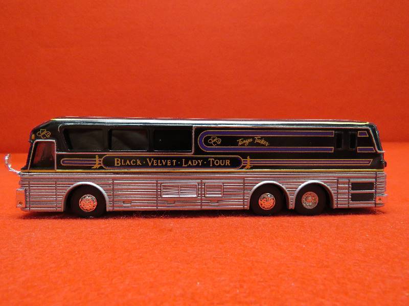 lot 55 image: Collectible Tanya Tucker Tour Bus