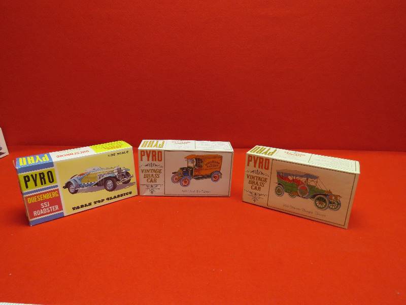 lot 63 image: Vintage Model Kits