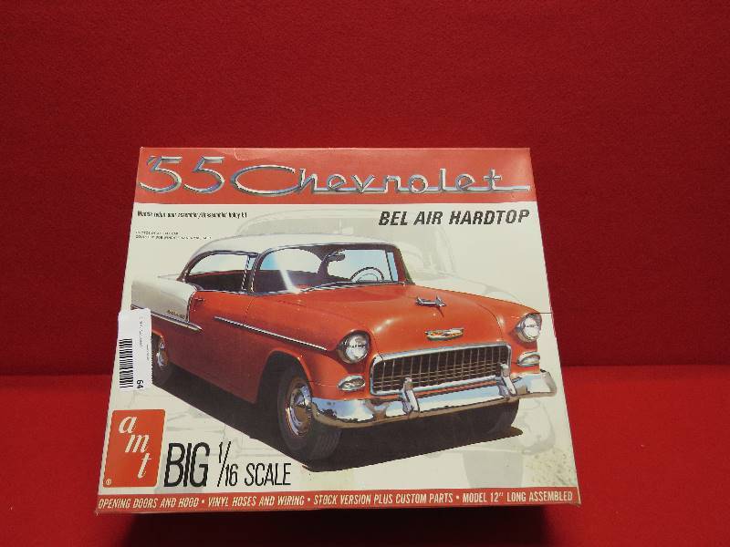 lot 64 image: Vintage Model Kit