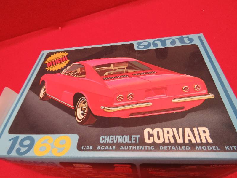 lot 77 image: Vintage Model Kit