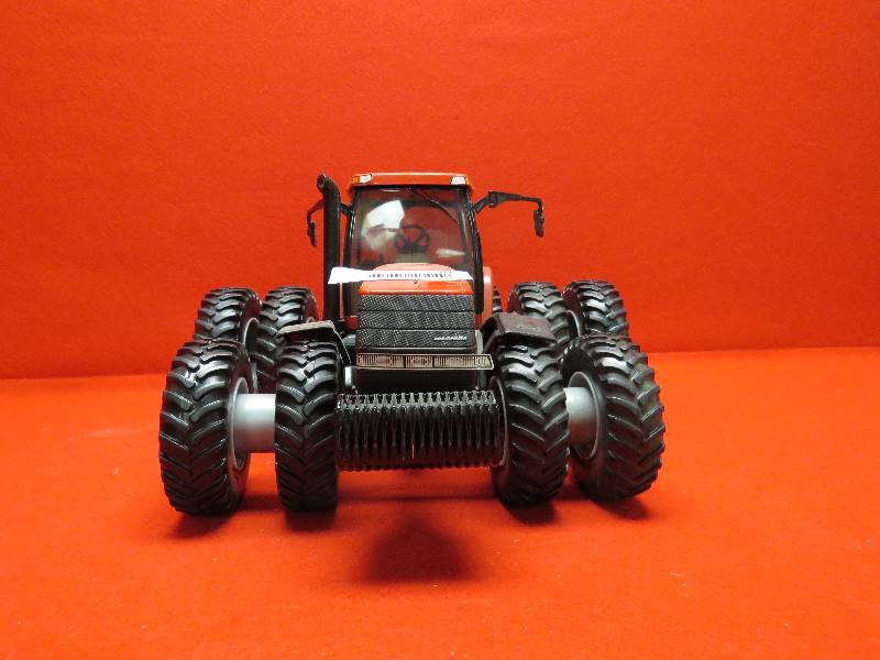 lot 87 image: Collectible Case Tractor