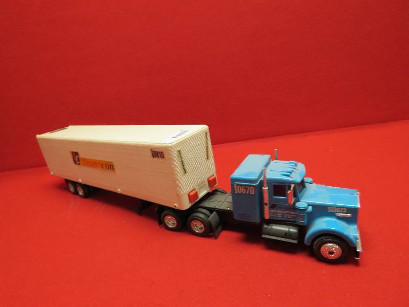 lot 86 image: Collectible Truck and Trailer