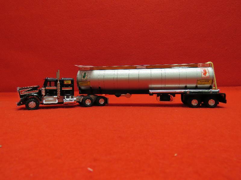 lot 105 image: Collectible Semi
