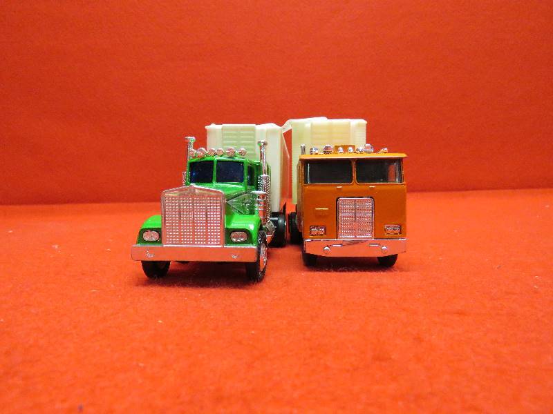 lot 106 image: Collectible Semis