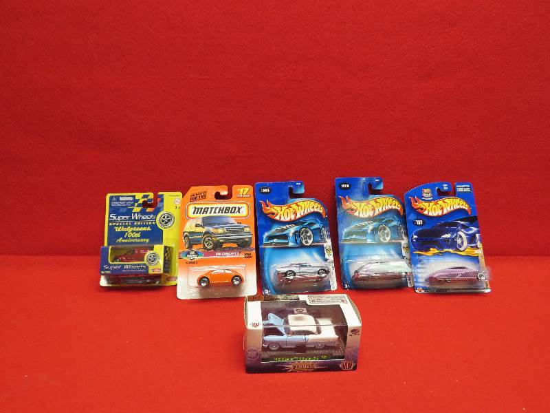 lot 128 image: Toy Car Collectibles