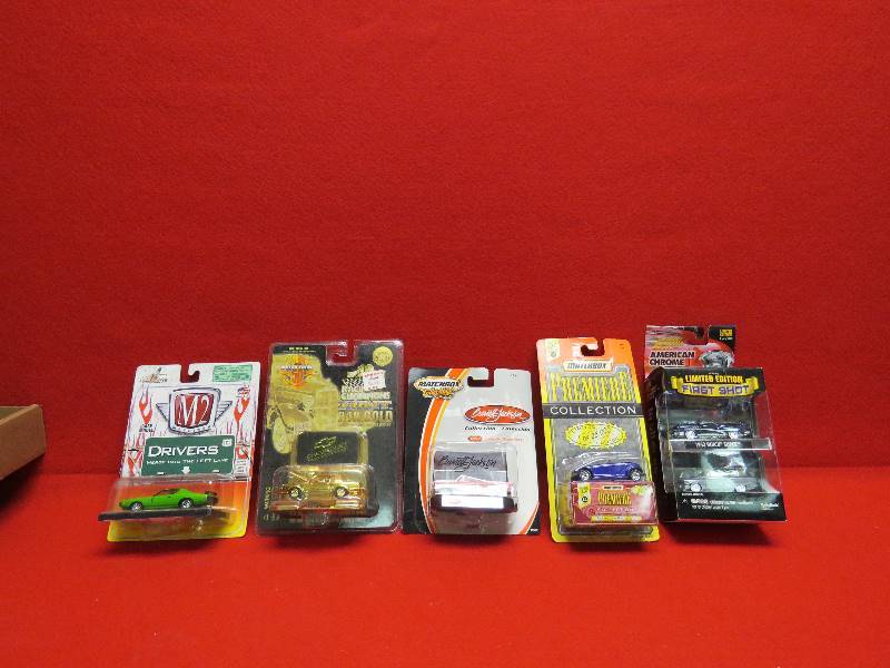 lot 129 image: Toy Car Collectibles
