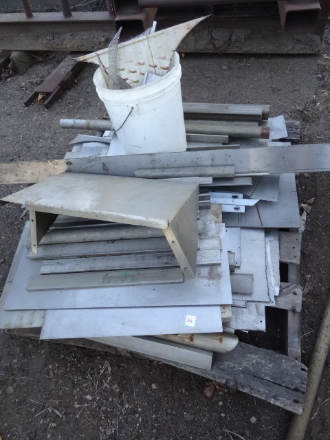 lot 262 image: Pallet of Misc Stainless