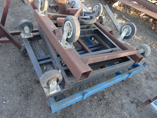 lot 268 image: 4 Metal Carts. Can Be Used Upside