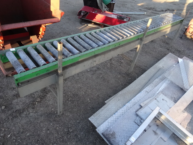 lot 276 image: Feed Roller Conveyor to Feed Materia