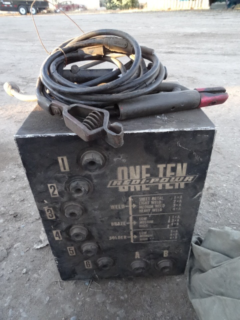 lot 279 image: Redi Power 110 Volt Arc Welder