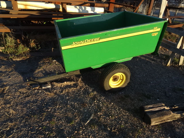 lot 286 image: John Deere Lawn And Garden Trailer