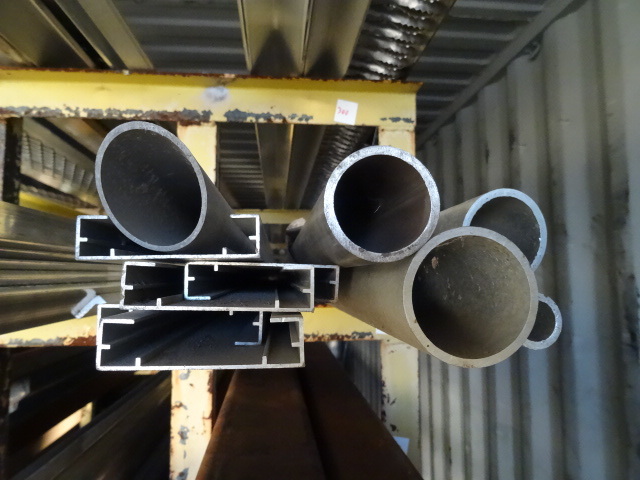 lot 301 image: Aluminum Round Stock.