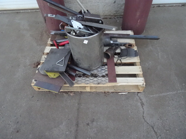 lot 335 image: Misc Scrap Steel