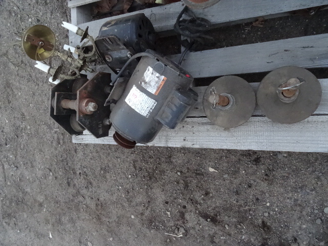 lot 337 image: Snow Plow Shoes, 2 Electric Motors,