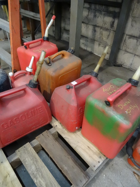 lot 37 image: 5 Gal. Plastic Gas Cans. Qty 5