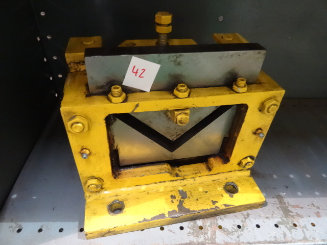 lot 42 image: Angle Cutter 4 Angle 14
