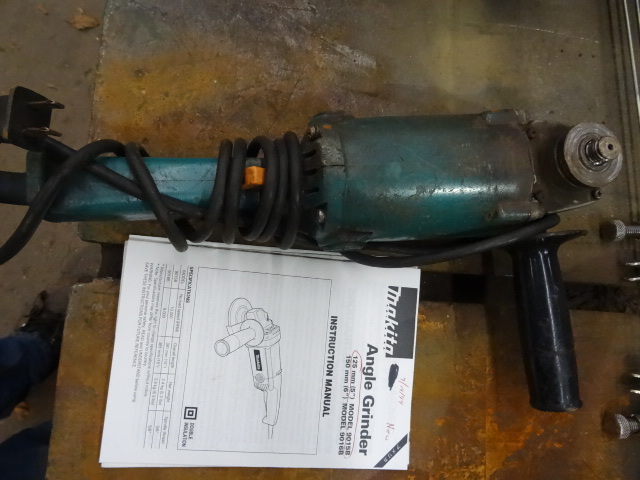 lot 52 image: Makita 5 Disc Grinder