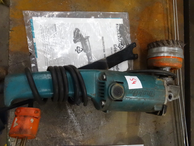 lot 54 image: Makita 5 Disc Grinder