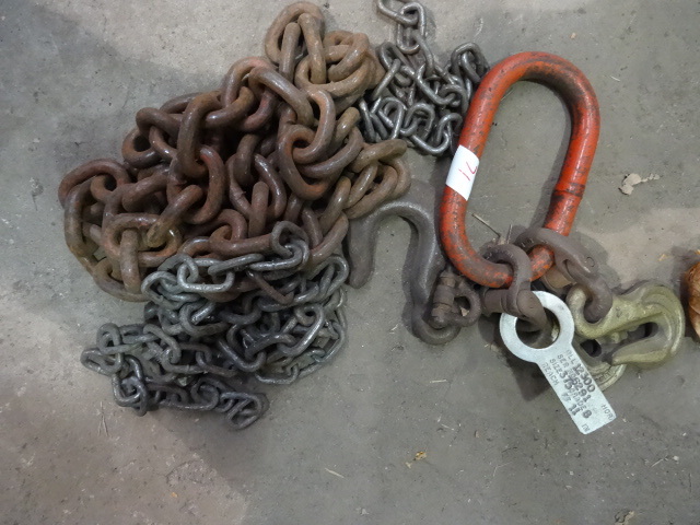 lot 71 image: Misc Chain and a Certified Lifting Loop