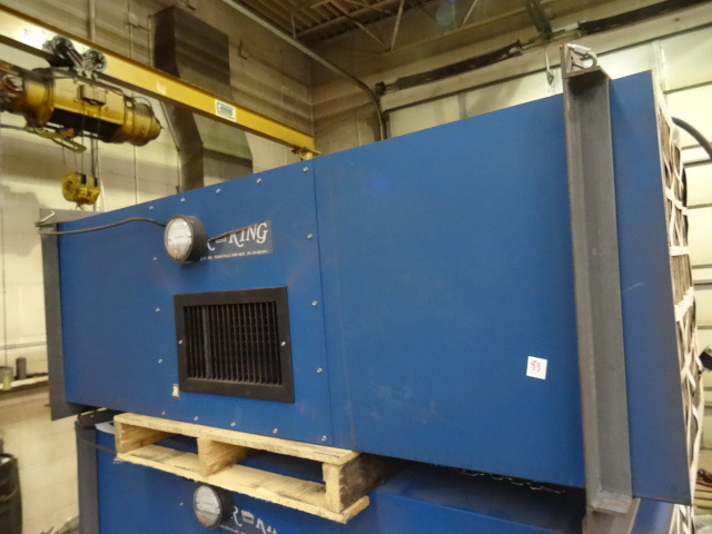 lot 83 image: Air King Shop Air Cleaner