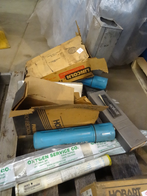 lot 93 image: Pile of Misc Arc Welding Rods
