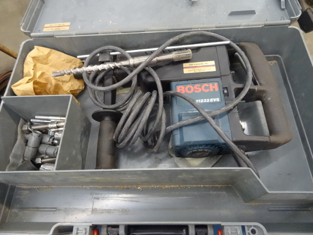 lot 112 image: Bosch Roto Hammer 0611232739