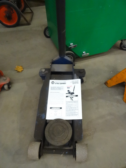 Napa 3 5 Ton Professional Floor Jack K C Auctions Rogers