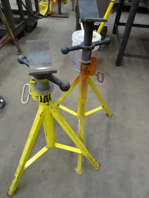 lot 121 image: Pair of Adjustable Stands, 2000 Lb.