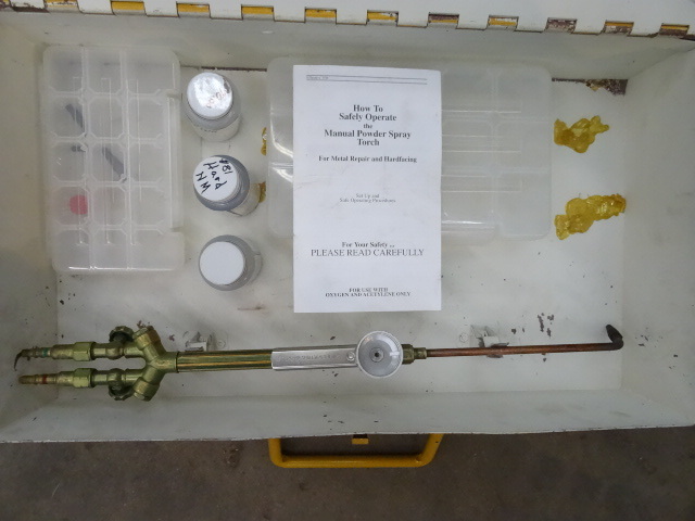 lot 129 image: Manual Powder Spray Torch for Metal