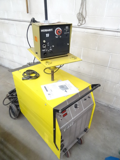 lot 181 image: Esab V452 Welding Power Source on Cart