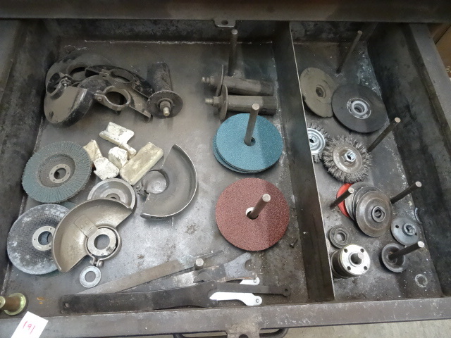lot 191 image: Misc Grinder Attachments