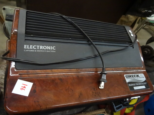 lot 196 image: Oreck XL Professional Air Purifier