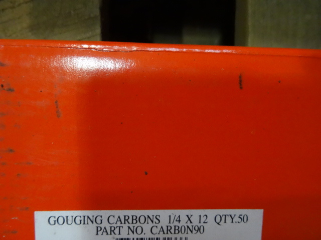 lot 222 image: Gouging Carbons 14 X 12 Qty 30